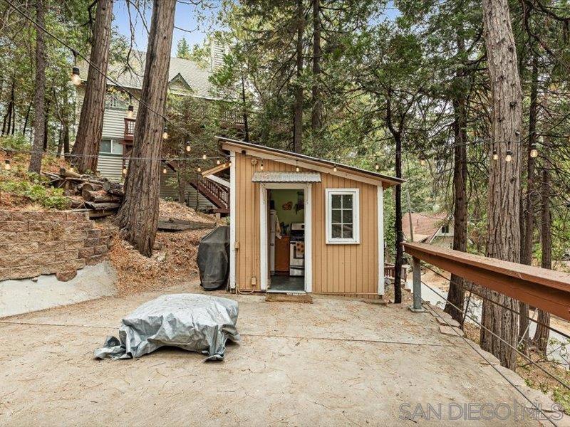 27961 Rainbow Dr.