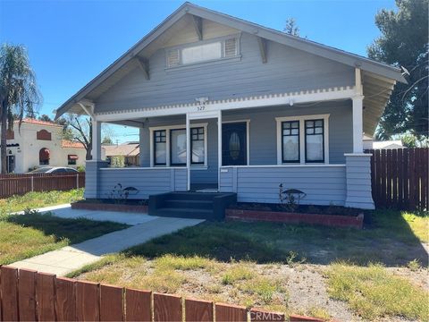 Photo of 529 E Latham Avenue Ave, Hemet, CA 92543 (MLS # SW26061823)