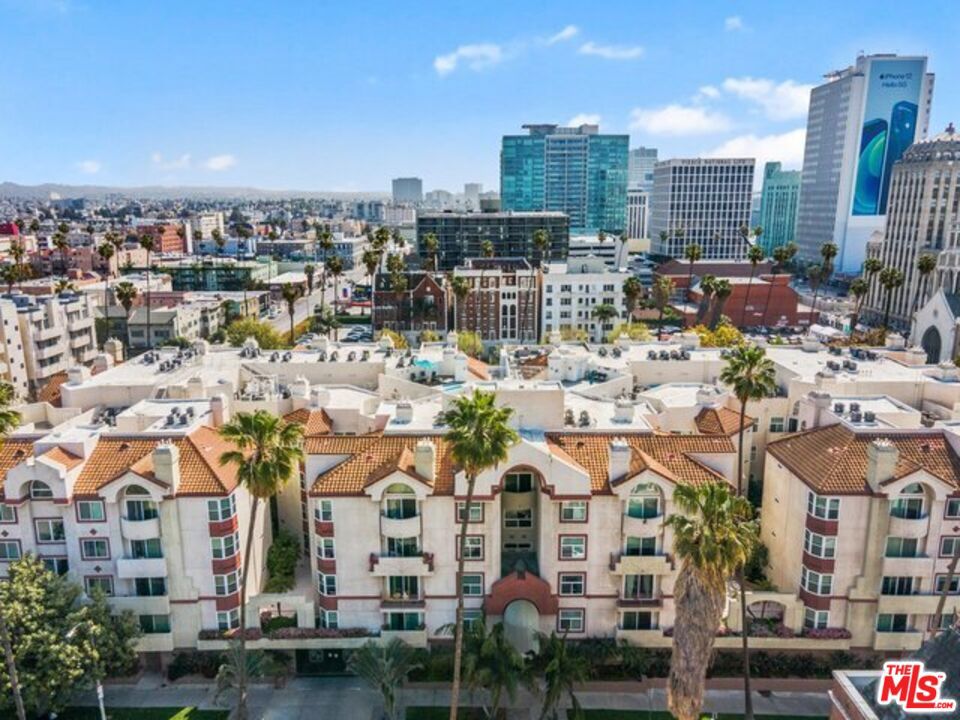 620 S Gramercy Place 226