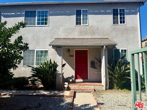 Photo of Valley Village, CA 91607 (MLS # 25608001)