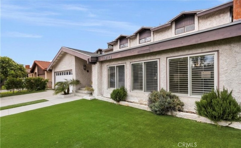 Spacious 5-Bedroom Pool Home in Prime Tarzana Location
Welcome to this beautifully maintained 5-bedroom, 3-bathroom home located between Tarzana and Encino, just off Lindley Ave near Oxnard St. and the Orange Line Busway. Offering approximately 2,770 sq. ft. of living space, this two-story residence features a functional layout ideal for comfortable living and entertaining.
The main level includes a formal living room with soaring ceilings, a cozy sunken sitting area, and an open dining room perfect for gatherings. The chef’s kitchen is equipped with a center island, granite countertops, stainless steel appliances, and a wet bar, seamlessly connecting to a warm and inviting family room.
All five bedrooms are generously sized, offering ample space for family, guests, or home office use. The entire home is finished with elegant tile flooring and plantation shutters throughout.
Step outside to a private backyard oasis with a sparkling pool—ideal for enjoying Southern California’s year-round sunshine.
Additional Features:
5 Bedrooms / 3 Bathrooms
2,770 Sq. Ft. (approx.)
Pool
Tile Flooring Throughout
Plantation Shutters
Wet Bar
Attached Garage
Close to Ventura Blvd., Shopping, Dining & Public Transit
Available for Immediate Move-In
Do not miss this rare opportunity to lease a spacious, well-located home in one of the Valley's most desirable neighborhoods.