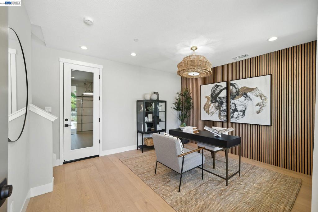 4707 Marengo Common