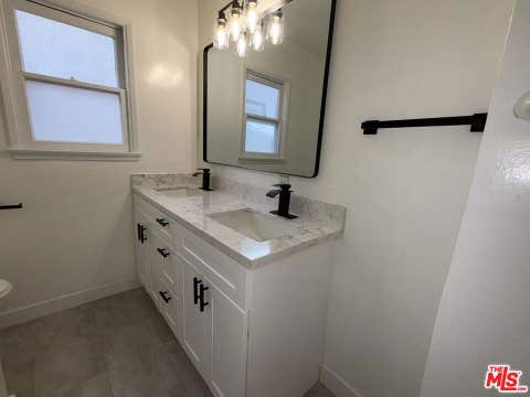 Tiny photo for 2616 S Barrington Avenue, Los Angeles, CA 90064 (MLS # 26851823)