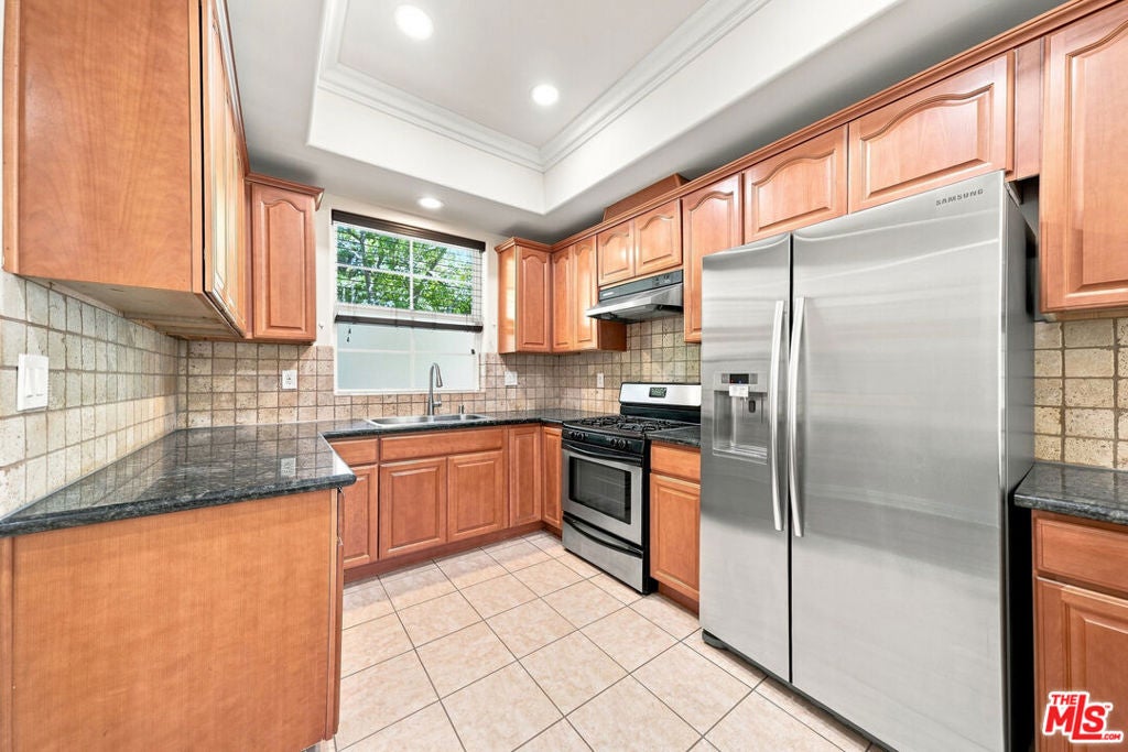 2743 Montrose Avenue 108, Montrose CA 91020