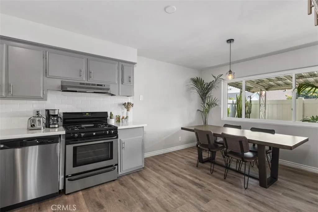 Santa Ana, California 92705, United States, 3 Bedrooms Bedrooms, ,2 BathroomsBathrooms,Residential,Active,191070