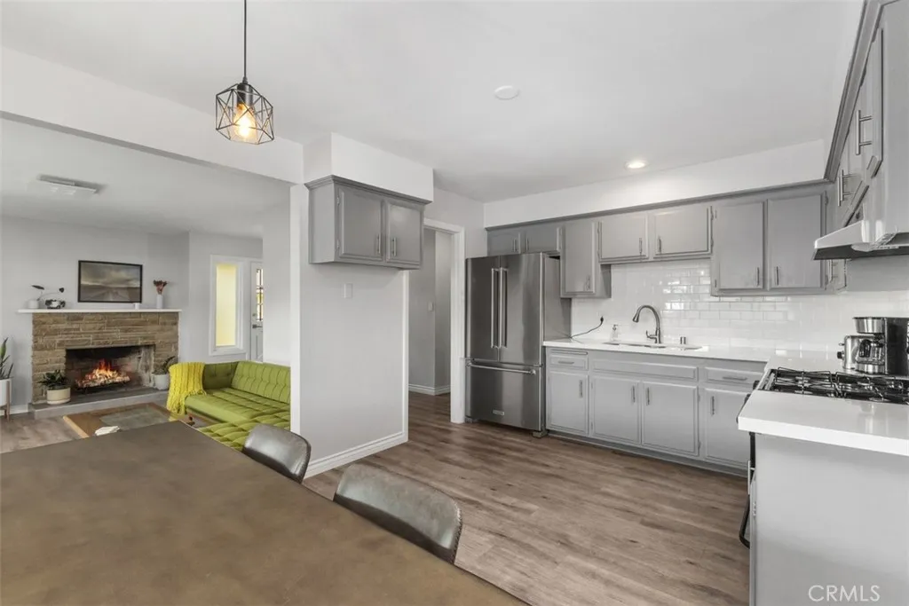 Santa Ana, California 92705, United States, 3 Bedrooms Bedrooms, ,2 BathroomsBathrooms,Residential,Active,191070