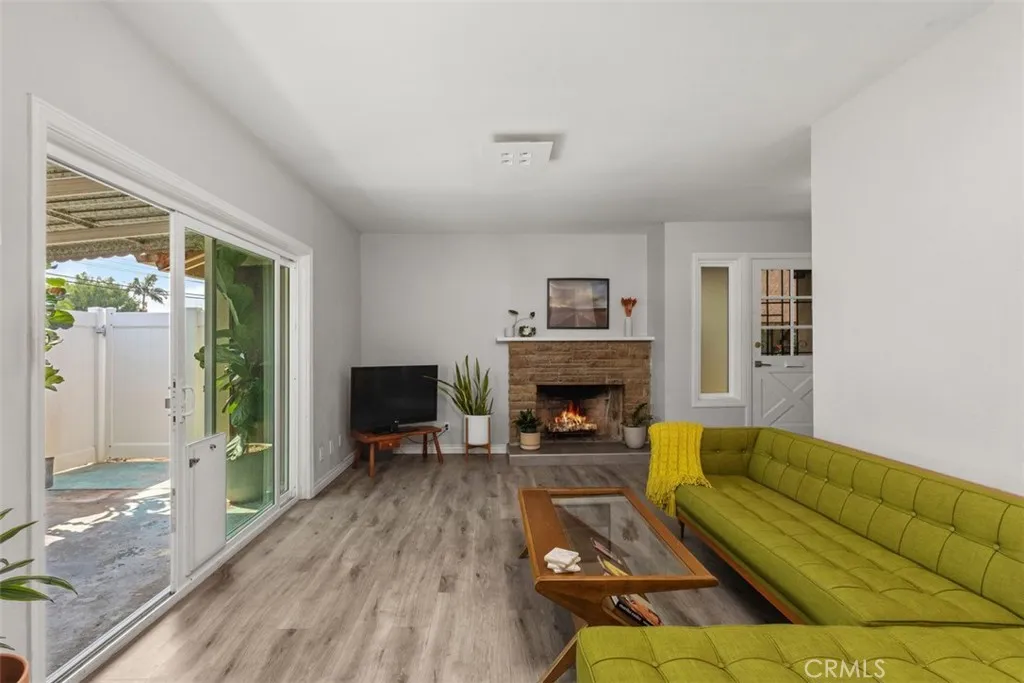 Santa Ana, California 92705, United States, 3 Bedrooms Bedrooms, ,2 BathroomsBathrooms,Residential,Active,191070