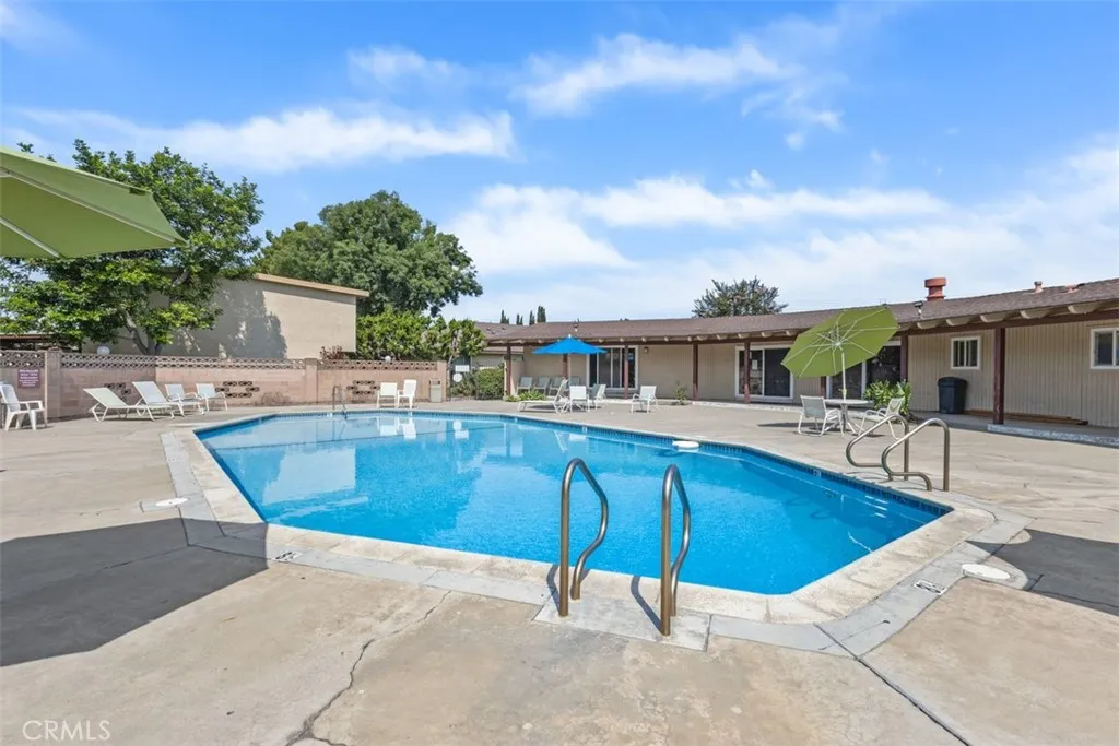 Santa Ana, California 92705, United States, 3 Bedrooms Bedrooms, ,2 BathroomsBathrooms,Residential,Active,191070