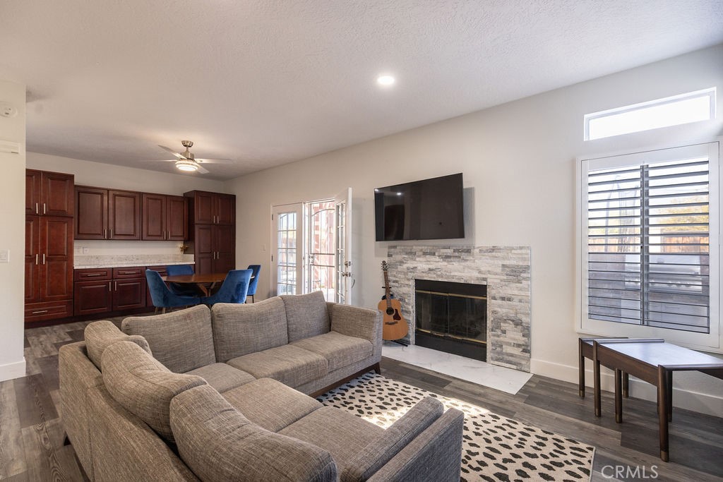 39779 Oak Cliff Drive