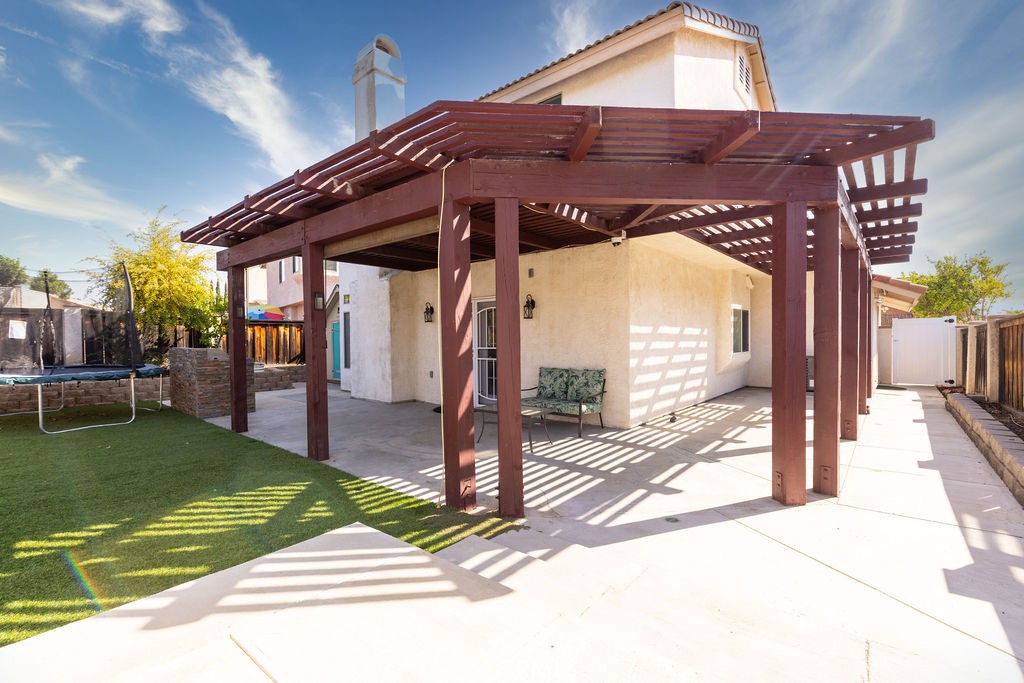 39779 Oak Cliff Drive