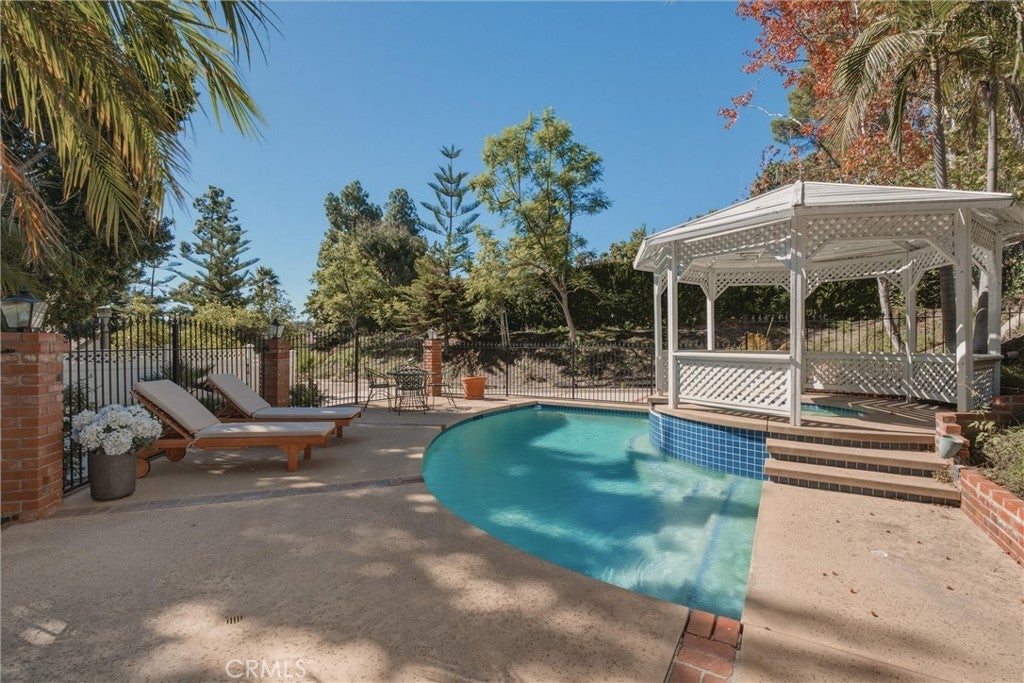 3010 Annita Drive