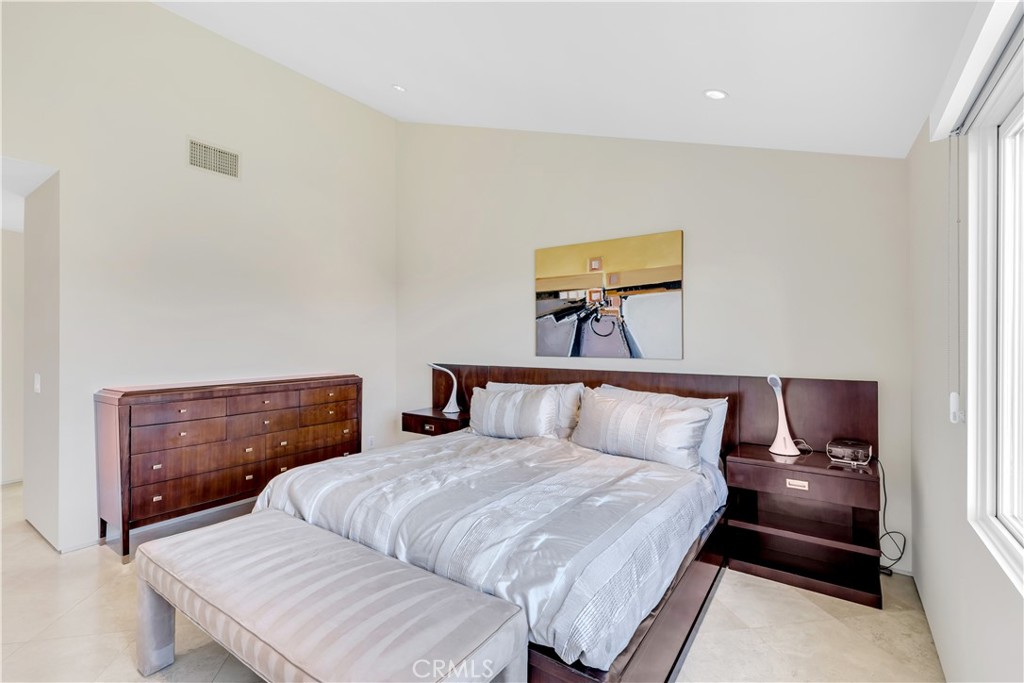 Monarch Summit II (MS2) - Residential Lease