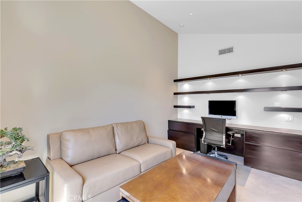 Monarch Summit II (MS2) - Residential Lease