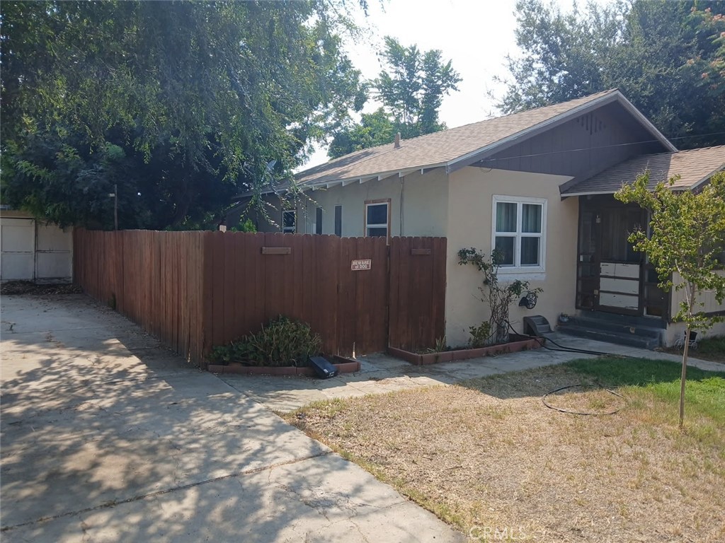 Welcome to this 3 and 1 bath in a established neighborhood in the City of Riverside. This home has a big lot for a possible ADU. This home has lots of potential. This house has a bonus room