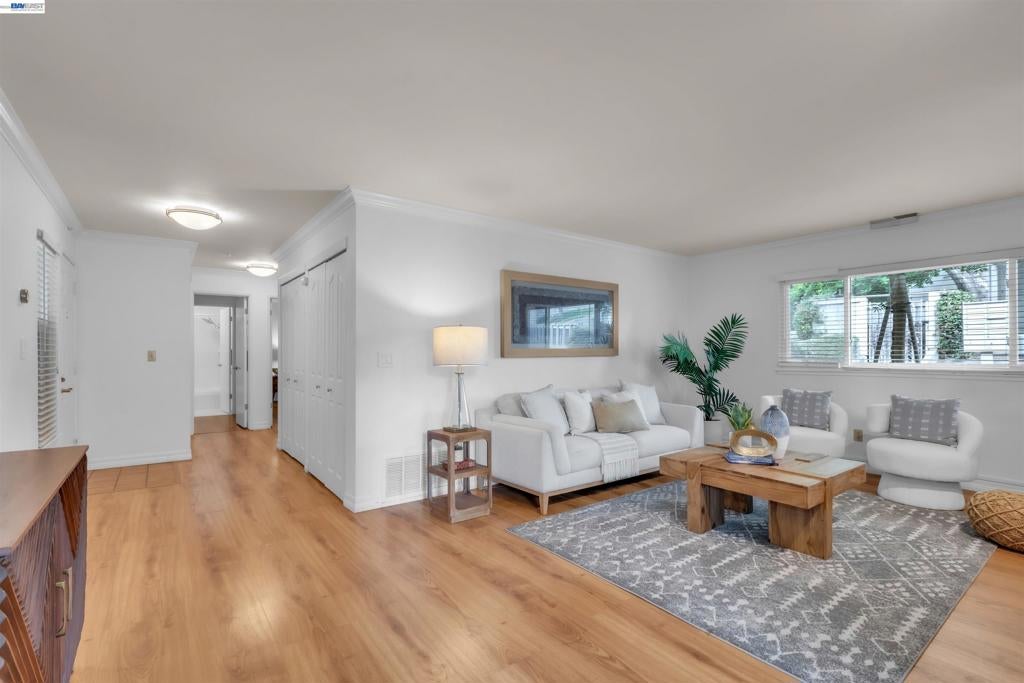 215 Whale Bone Ct