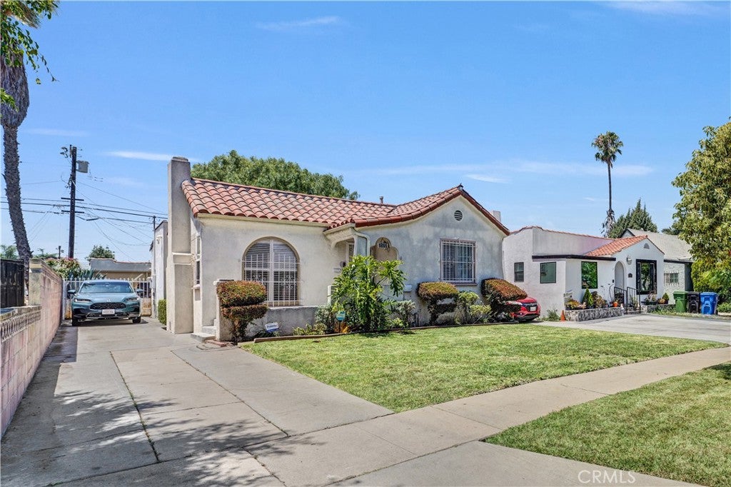 7527 S Hobart BLVD