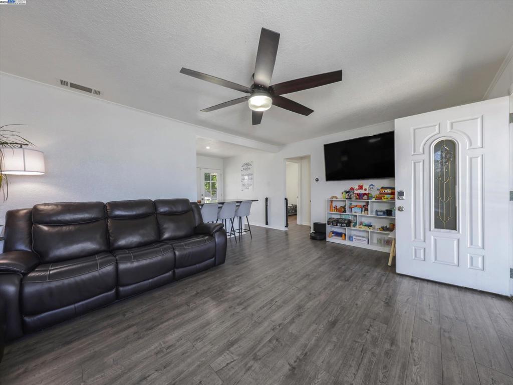 1343 Sixth Street