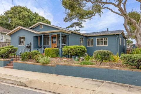 Photo of 310 Cypress Avenue, Pacific Grove, CA 93950 (MLS # ML82045187)