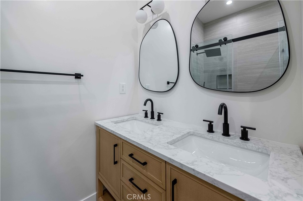 Conejo Country Homes Deluxe (501) - Residential Lease