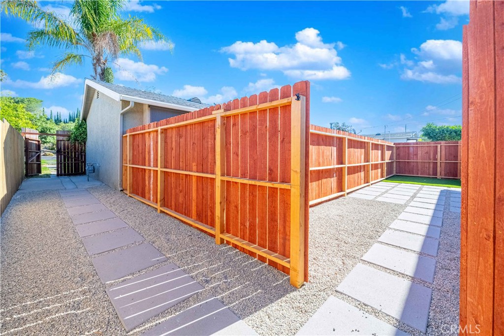 Conejo Country Homes Deluxe (501) - Residential Lease