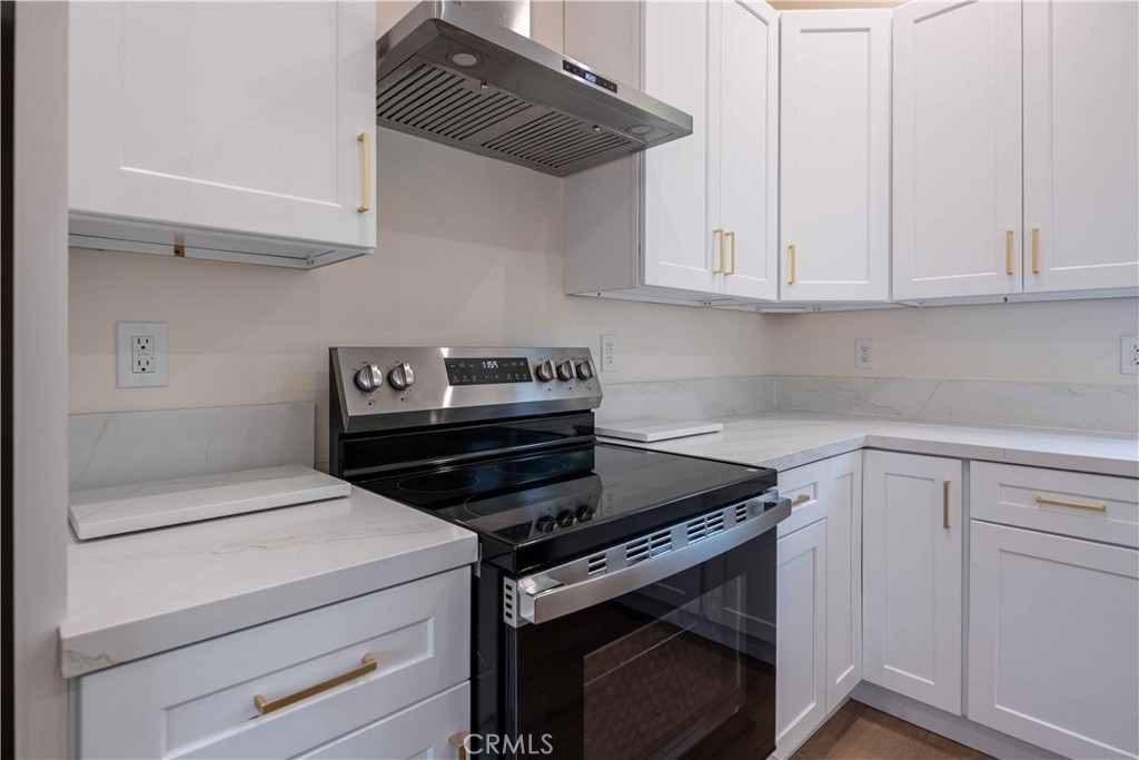 Conejo Country Homes Deluxe (501) - Residential Lease