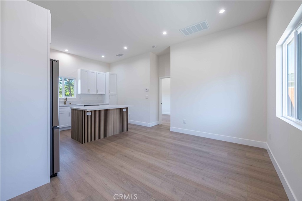 Conejo Country Homes Deluxe (501) - Residential Lease