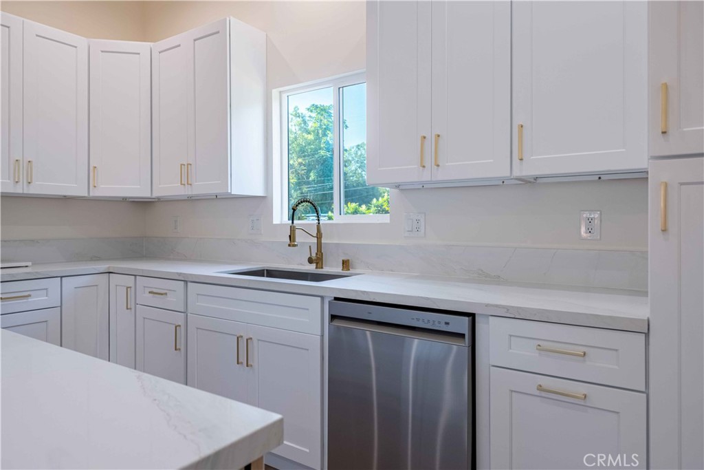 Conejo Country Homes Deluxe (501) - Residential Lease