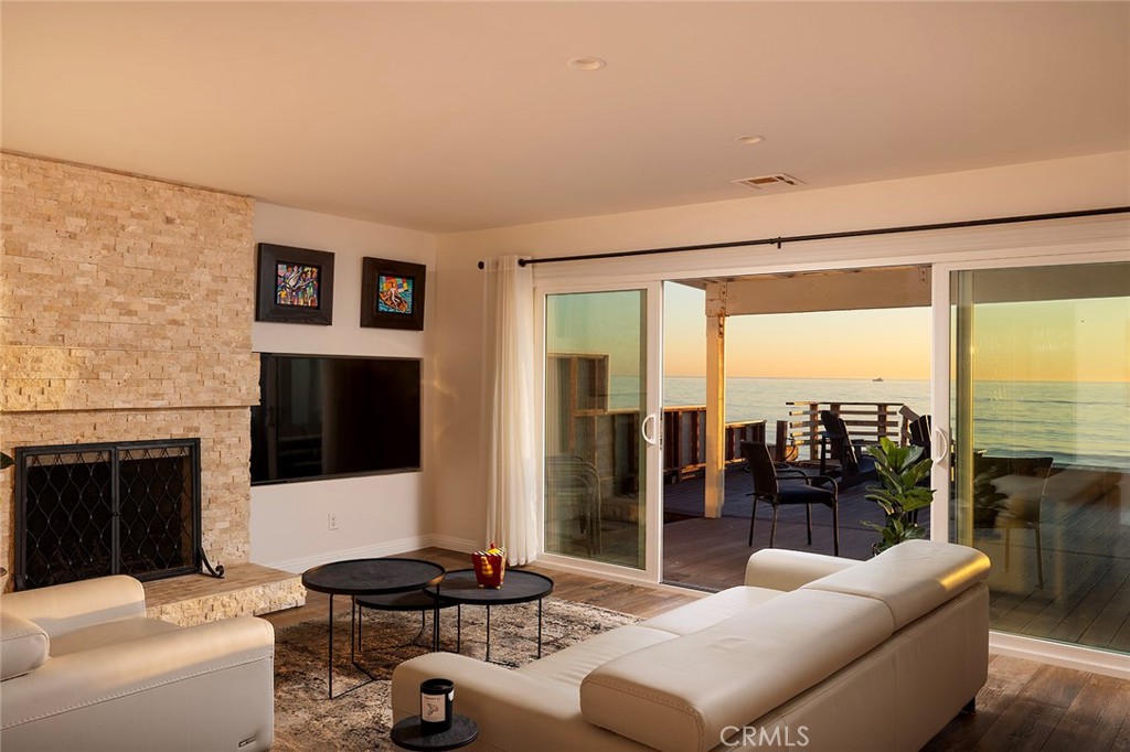 Beach Road Custom (BR) - Residential