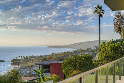 Photo of 31272 Ceanothus Drive, Laguna Beach, CA 92651 (MLS # LG26229053)