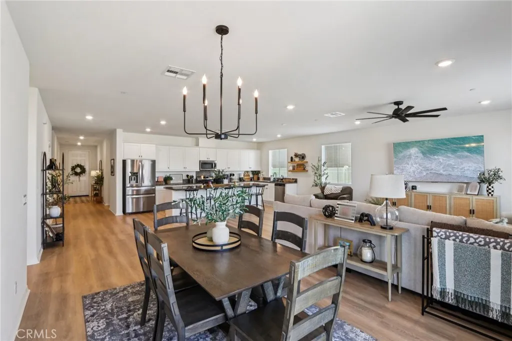 Hemet, California 92545, United States, 3 Bedrooms Bedrooms, ,2 BathroomsBathrooms,Residential,Active,192786