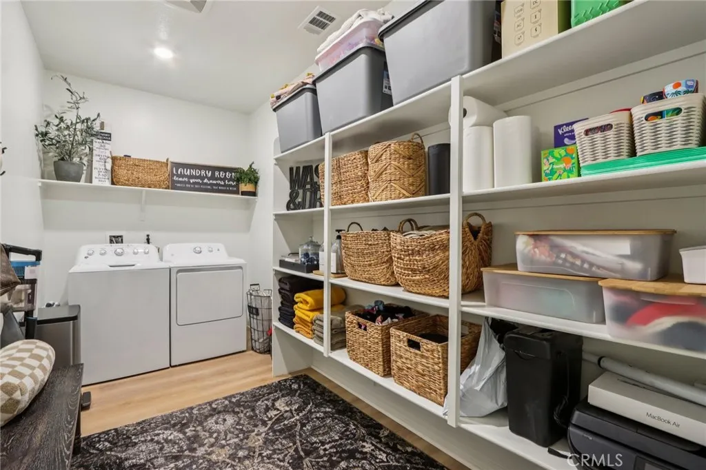 Hemet, California 92545, United States, 3 Bedrooms Bedrooms, ,2 BathroomsBathrooms,Residential,Active,192786