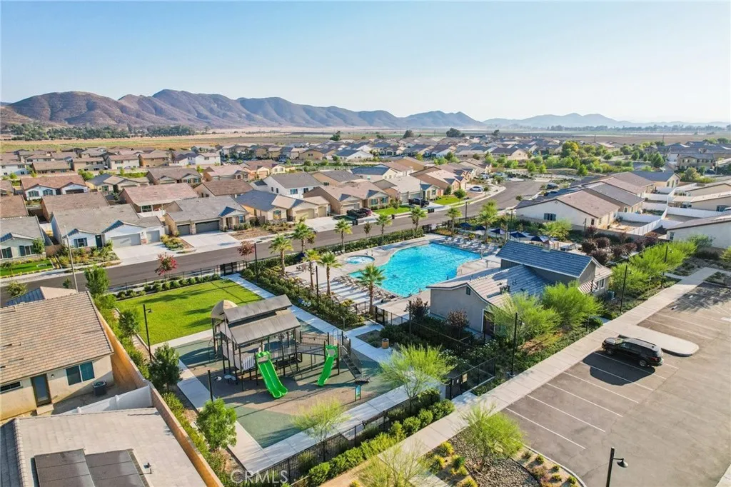 Hemet, California 92545, United States, 3 Bedrooms Bedrooms, ,2 BathroomsBathrooms,Residential,Active,192786