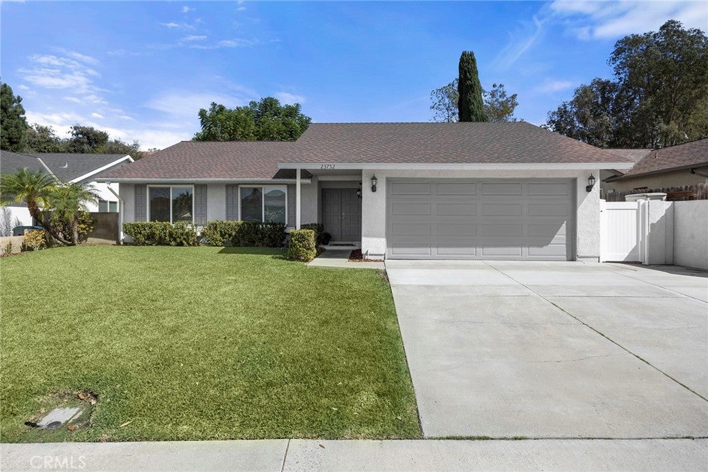 23752 San Esteban Dr