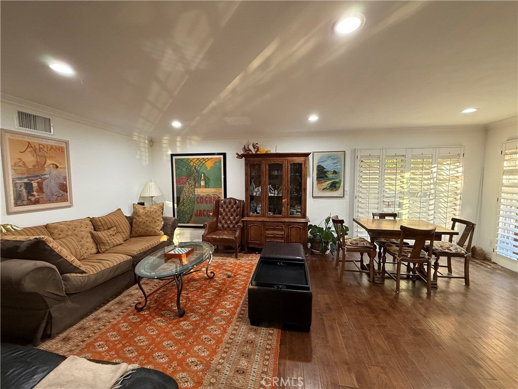 5018 Macfarlane Lane