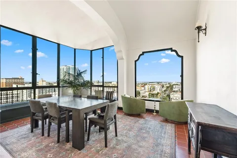 140 Linden Avenue Unit 324, Long Beach, CA 90802 - MLS#: PW26002562