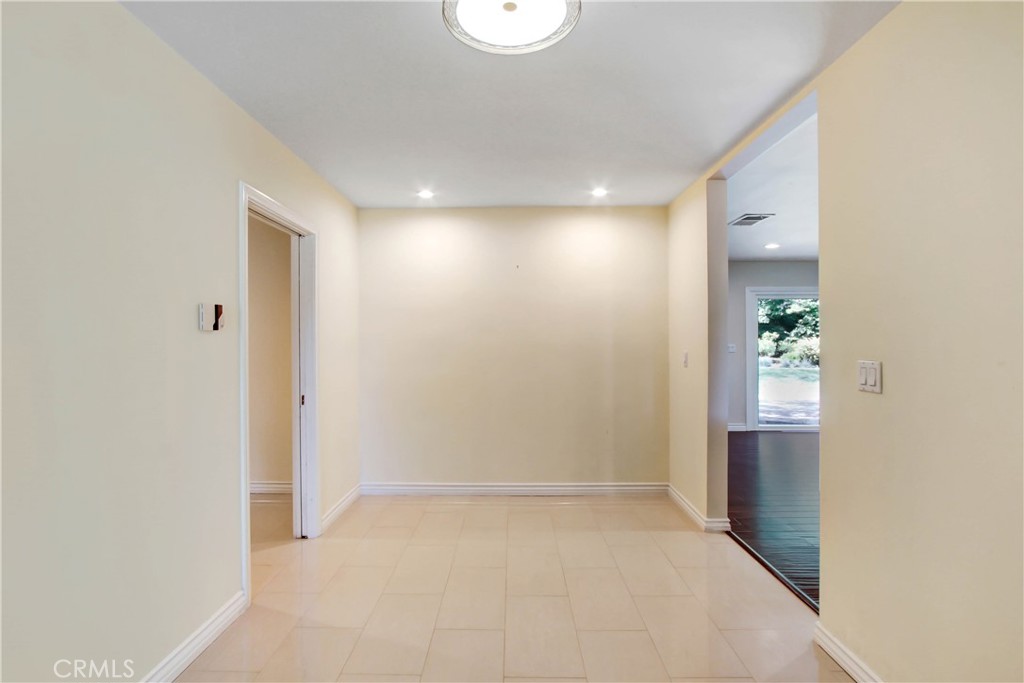 1440 Carmelita Place