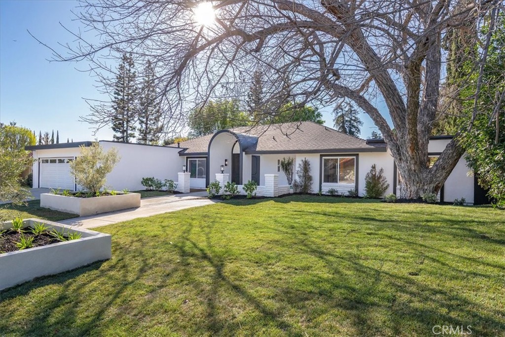 Properties 3 9847 Bothwell Road