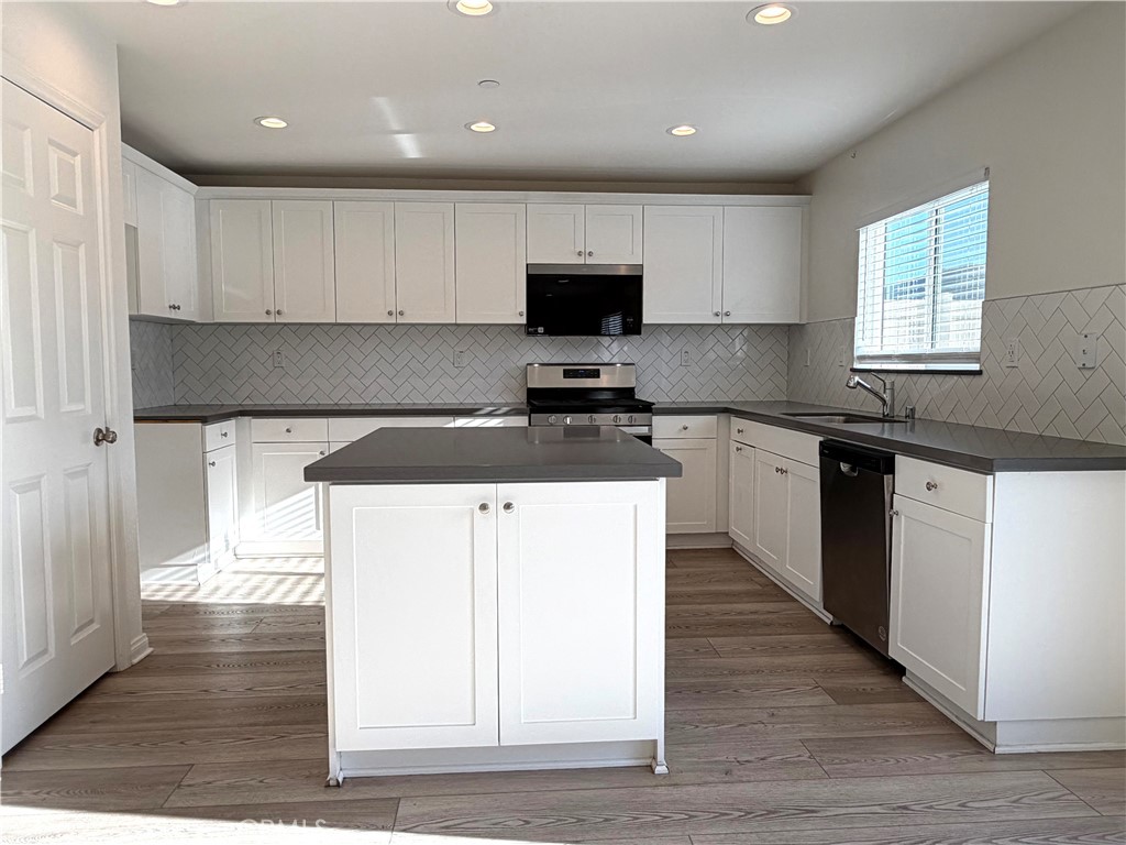 7631 Rubyred Glen DR