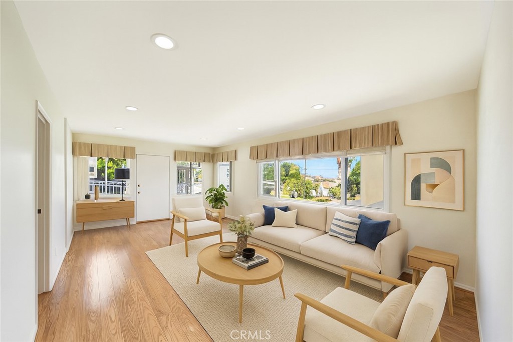 661 W 26th Street