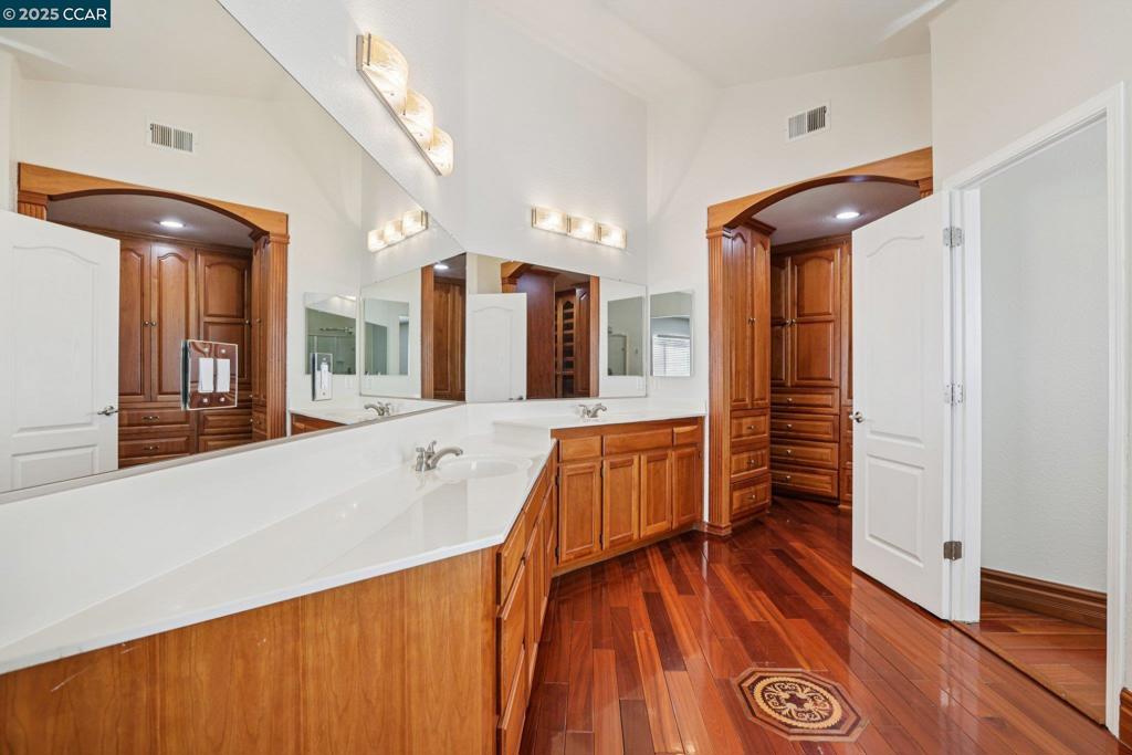HIGHLANDS RANCH - Residential