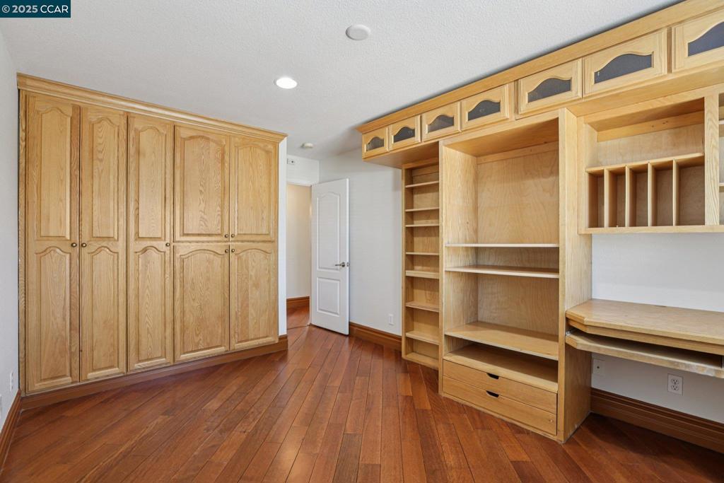 HIGHLANDS RANCH - Residential