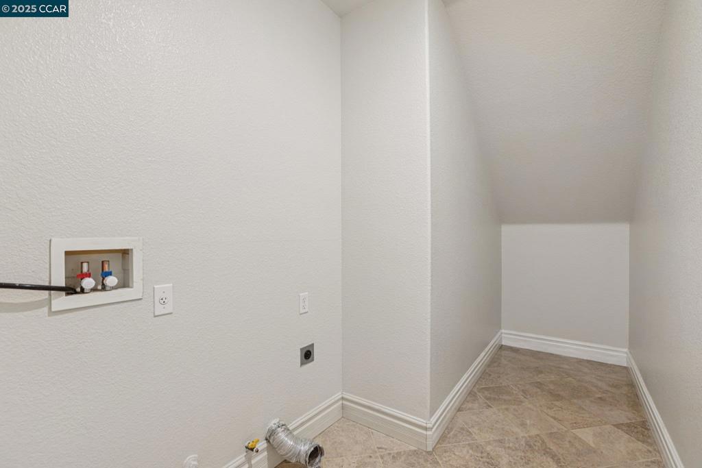 HIGHLANDS RANCH - Residential