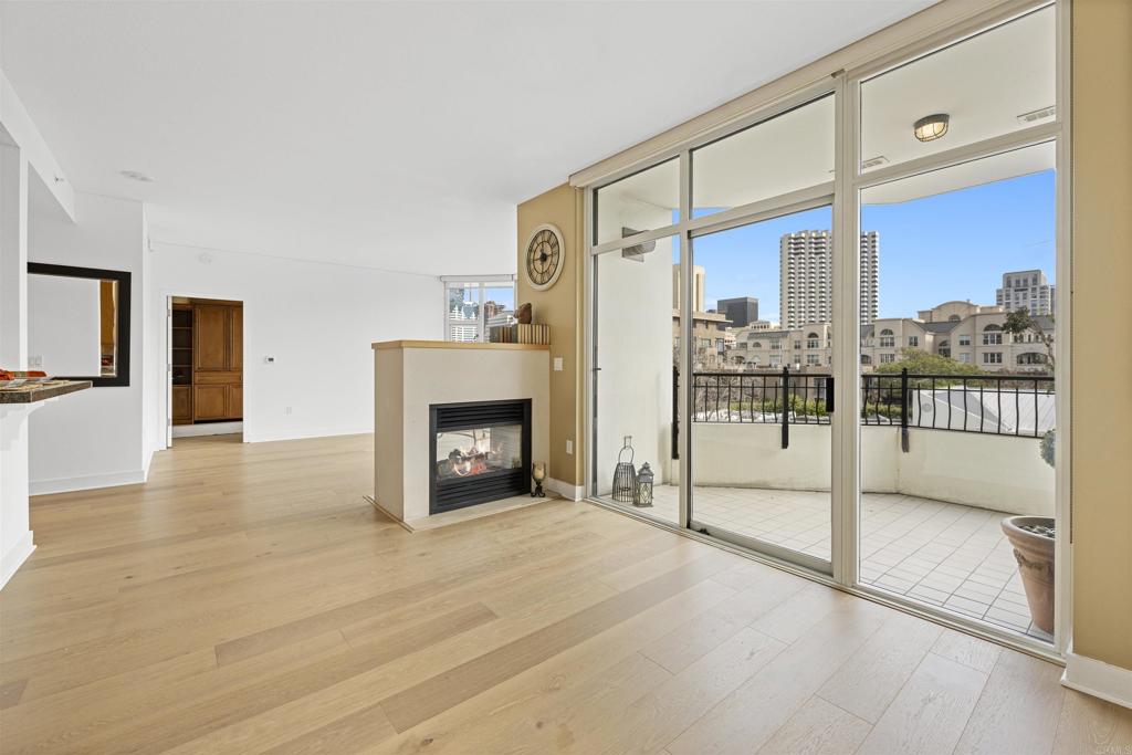 700 W Harbor Drive 402