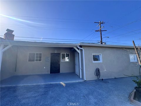 Photo of 1001 S Eucalyptus Avenue, Inglewood, CA 90301 (MLS # AR26025162)