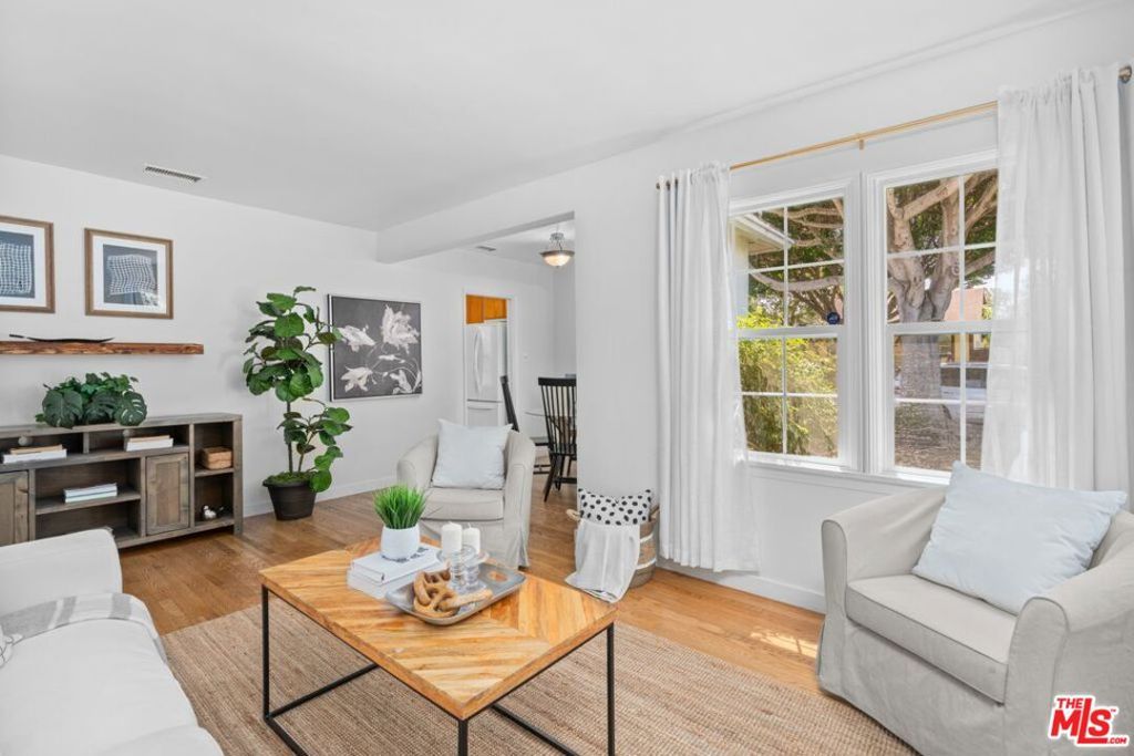 Photo of 1333 Grant Street, Santa Monica, CA 90405 (MLS # 25559389)