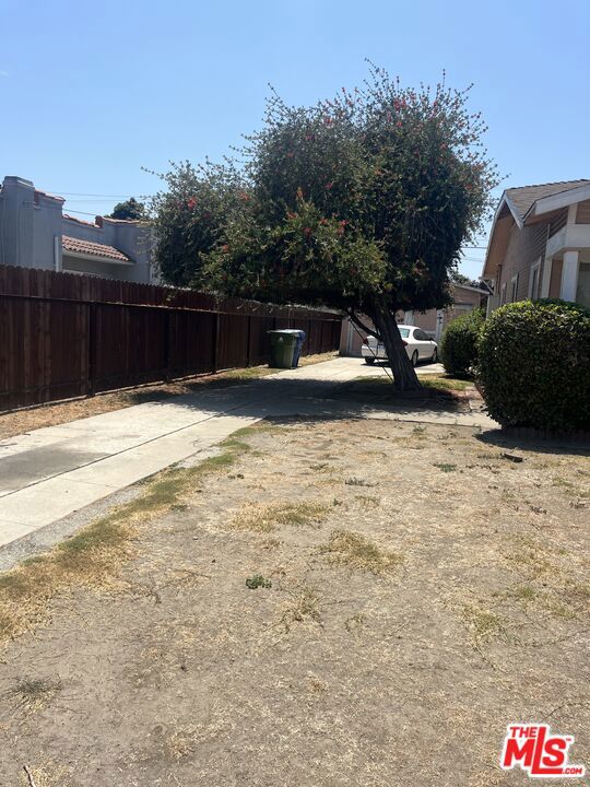 1346 W 61st Street
