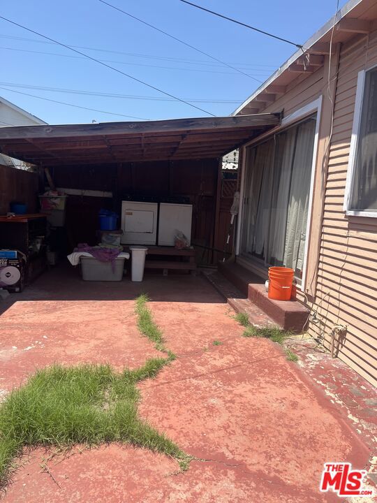 1346 W 61st Street