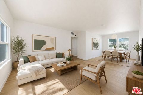 Photo of 3604 Kalsman Drive #2, Los Angeles, CA 90016 (MLS # 26673539)