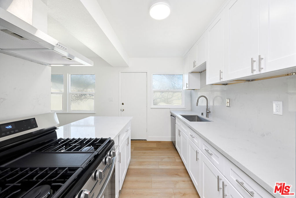 3604 Kalsman Drive 2