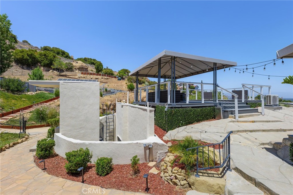 Chatsworth, California, 91311, United States, 4 Bedrooms Bedrooms, ,4 BathroomsBathrooms,Residential,Active,2011421